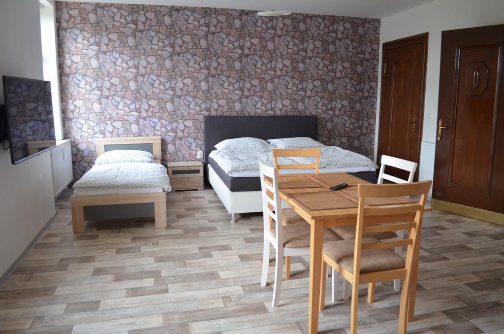 Penzion Jungmannova Šluknov Zimmer foto